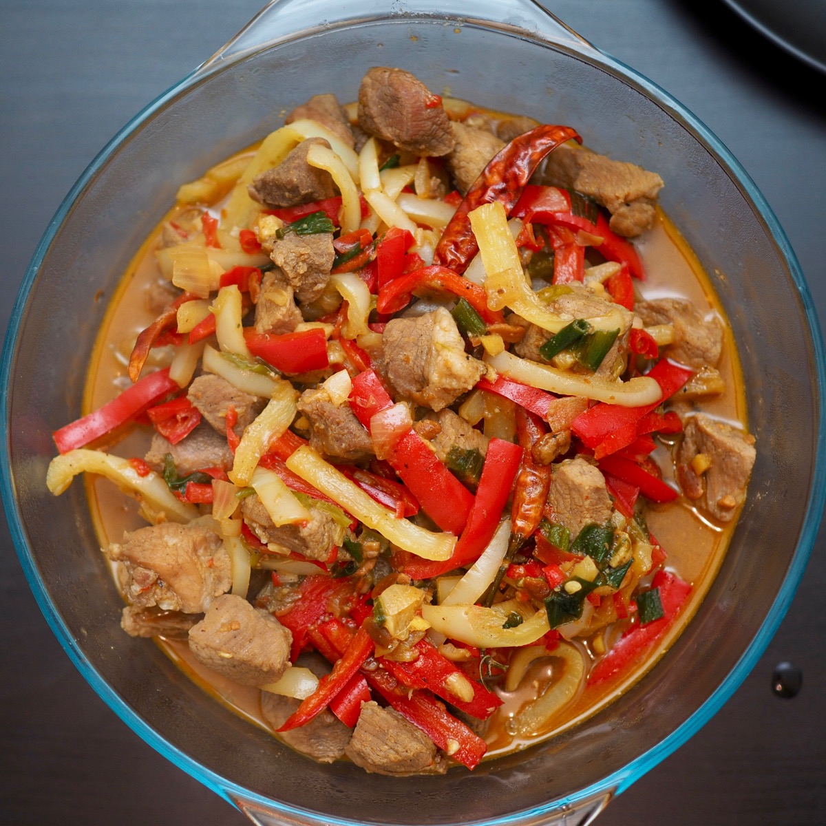 Stir-fry beef with peppers
